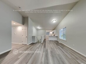 15313 76th Ave Ct E in Puyallup, WA - Foto de edificio - Building Photo