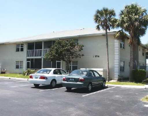 property at 1518 SE Royal Green Cir