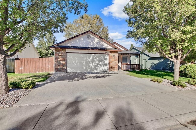 863 S Otter Ave in Meridian, ID - Foto de edificio - Building Photo