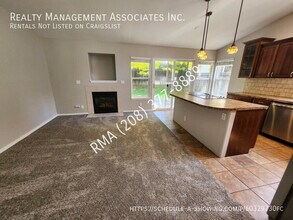 6250 S Peppertree Ave in Boise, ID - Building Photo - Building Photo