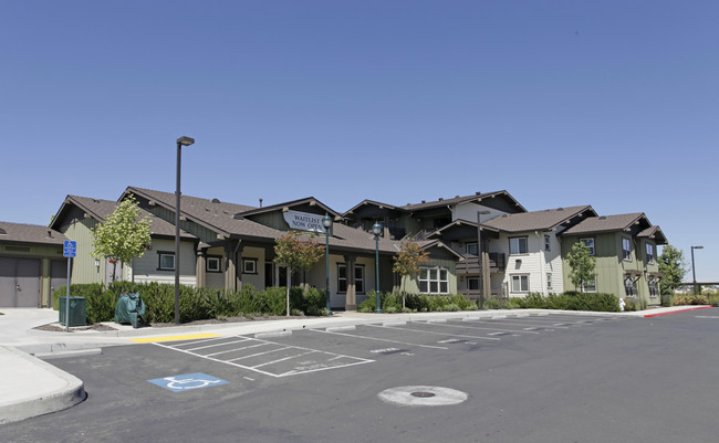 Cottonwood Creek Apartments in Suisun City, CA - Building Photo - Building Photo