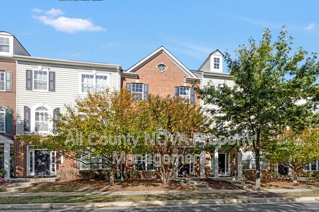 8208 Riggos Way in Summerfield, MD - Building Photo - Building Photo
