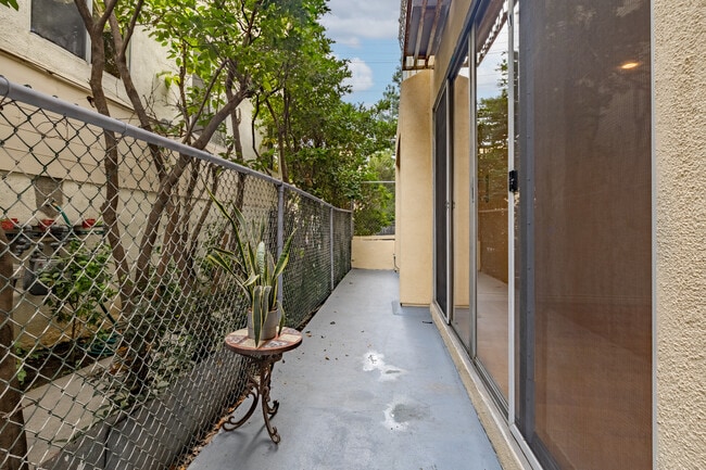 Palm Beverly Apartments