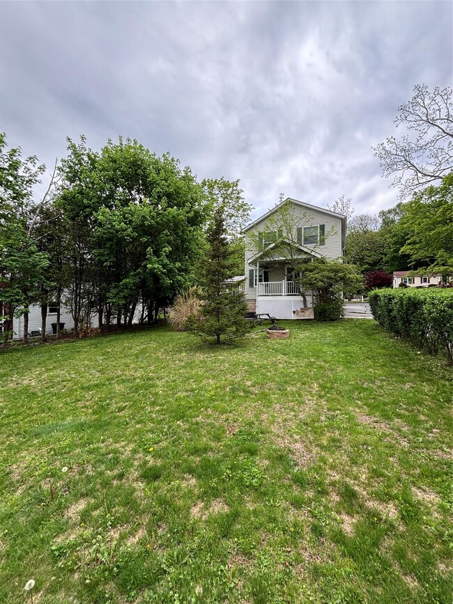1716 E Main St in Mohegan Lake, NY - Building Photo - Building Photo