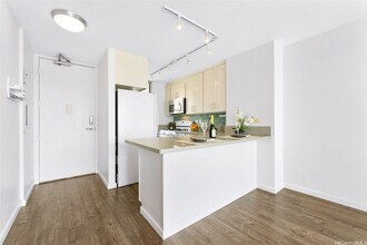 2630 Kapiolani Blvd in Honolulu, HI - Foto de edificio - Building Photo