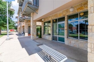 2401 E 6th St, Unit 6084 in Austin, TX - Building Photo - Building Photo