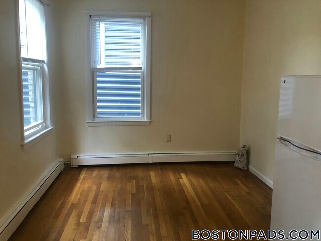 49 S Huntington Ave in Boston, MA - Building Photo - Building Photo