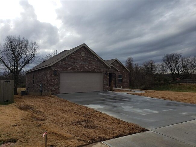 1489 Bridgeboro Ave in Springdale, AR - Building Photo - Building Photo