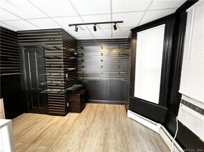 58 Washington St-Unit -Store front in Middletown, CT - Building Photo - Building Photo