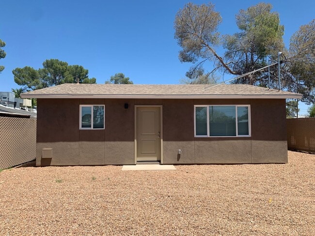property at 4814 E Hampton St