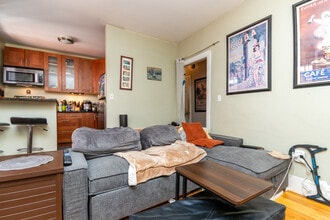 288 Cambridge St, Unit 8 in Boston, MA - Building Photo - Building Photo