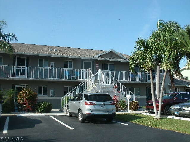 1339 SE 46th Ln in Cape Coral, FL - Foto de edificio