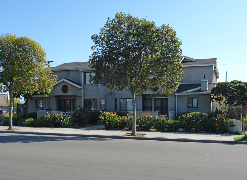 2883 Boston Ave in San Diego, CA - Foto de edificio