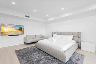 1415 Sunset Harbour Dr in Miami Beach, FL - Building Photo - Building Photo