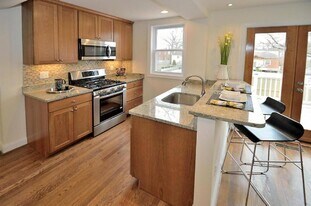 209 Wesmond Dr in Alexandria, VA - Building Photo