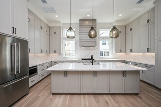 4705 Gibson St in Houston, TX - Building Photo - Building Photo