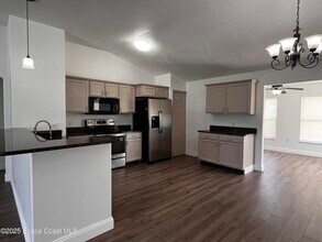 2941 Jupiter Blvd SE in Palm Bay, FL - Building Photo - Building Photo
