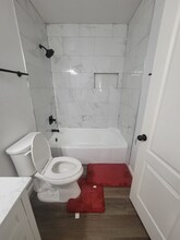 2028 Valley Forge Trail in Fort Worth, TX - Foto de edificio - Building Photo