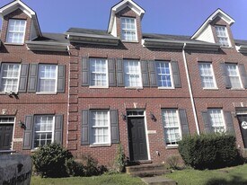 209 Old Todds Rd in Lexington, KY - Building Photo