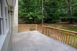 639 Lakeshore Dr NW in Duluth, GA - Building Photo - Building Photo