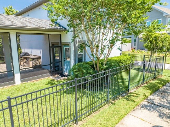 8393 Laureate Blvd in Orlando, FL - Building Photo - Building Photo