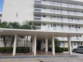 2861 Leonard Dr-Unit -F507 in Aventura, FL - Foto de edificio - Building Photo
