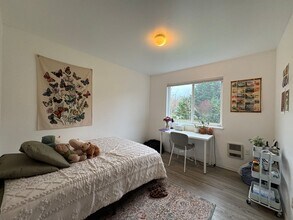 2324 Happy Ct in Bellingham, WA - Building Photo - Building Photo