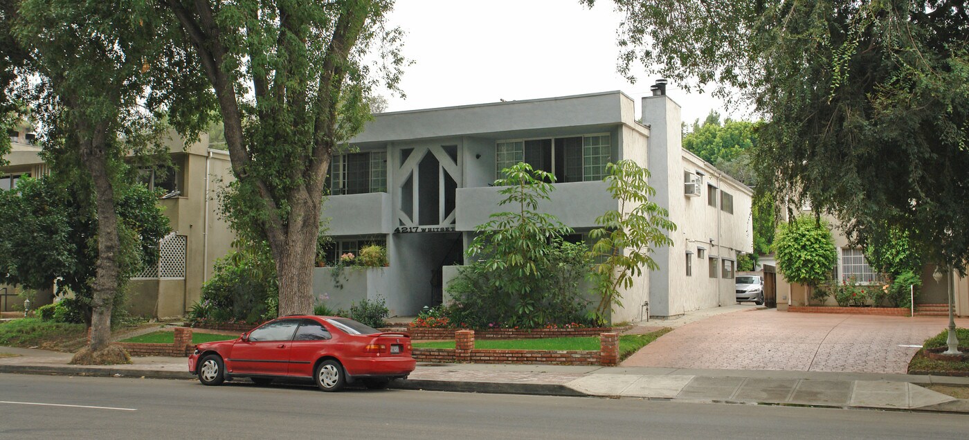 4217 Whitsett Ave in Studio City, CA - Building Photo