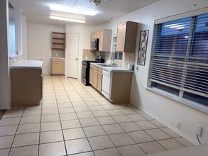 14938 Sugar Sweet Dr in Sugar Land, TX - Foto de edificio - Building Photo