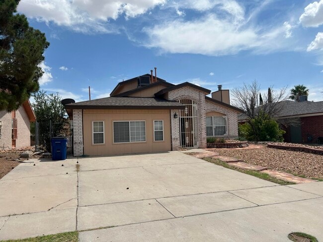 property at 12116 El Greco Cir