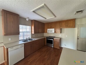 309 Spur Dr in Victoria, TX - Building Photo - Building Photo