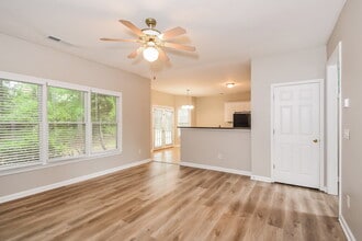 933 Huntsman Trce in Lawrenceville, GA - Building Photo - Building Photo