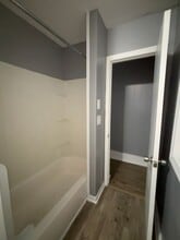 112 West St in Holyoke, MA - Building Photo - Building Photo