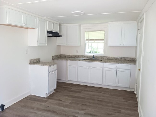 2349 State Rd S-29-395 in Lancaster, SC - Building Photo - Building Photo