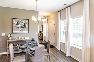 Harts Branch Townhomes in Smyrna, TN - Building Photo - Interior Photo