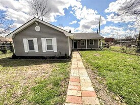 226 Clay St in New Albany, IN - Building Photo