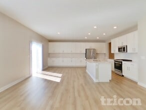 4883 Morenci Ct in New Palestine, IN - Foto de edificio - Building Photo