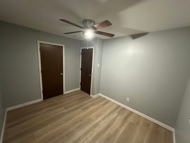 10065 Puttington Dr-Unit -Apt D in St. Louis, MO - Building Photo - Building Photo