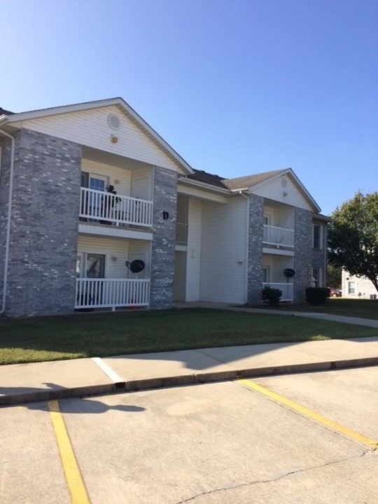 Oakview Apartments in Poplar Bluff, MO - Foto de edificio