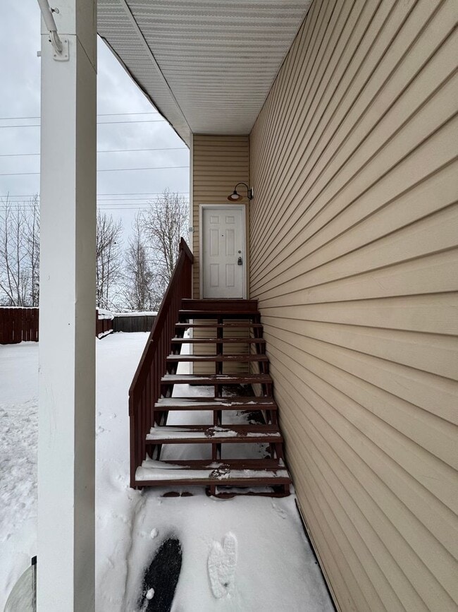 100 Burton St in Anchorage, AK - Building Photo - Building Photo