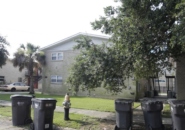 1516 Aviators St in New Orleans, LA - Building Photo - Building Photo