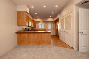 Rio Antigua Townhomes in Tucson, AZ - Building Photo