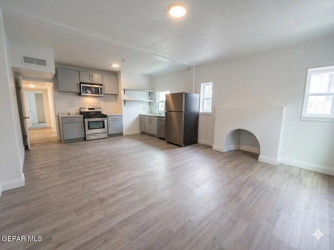 2807 Grant Ave in El Paso, TX - Building Photo - Building Photo