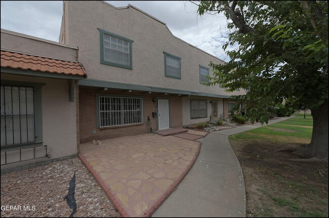 257 Maricopa Dr in El Paso, TX - Foto de edificio - Building Photo