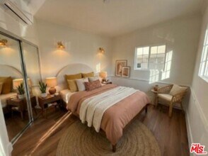 1000 S Sherbourne Dr in Los Angeles, CA - Building Photo - Building Photo