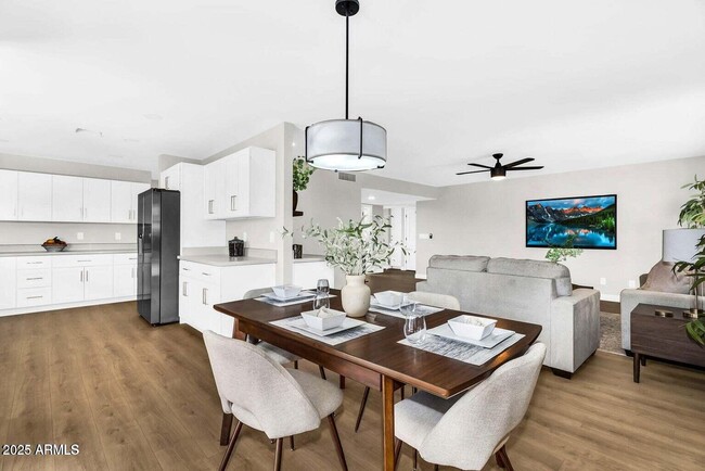 property at 25810 S Boxwood Dr