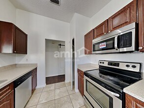 332 SW Hollyhock Ct in Port St. Lucie, FL - Building Photo - Building Photo