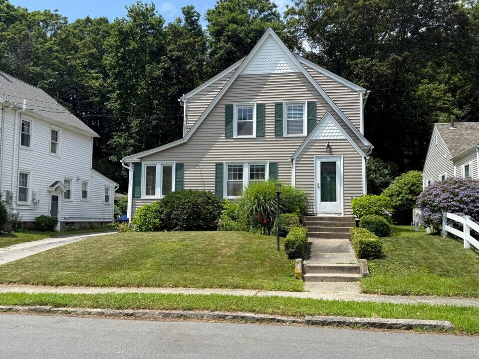 113 Lower Blvd in New London, CT - Building Photo