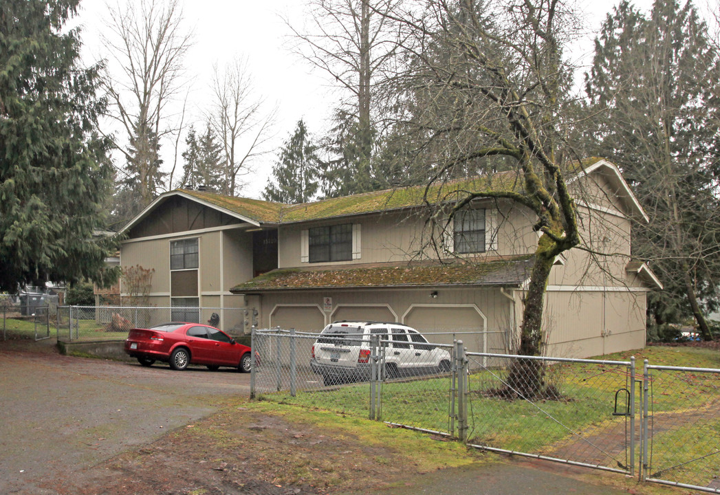 15720 98th Ave E in Puyallup, WA - Building Photo