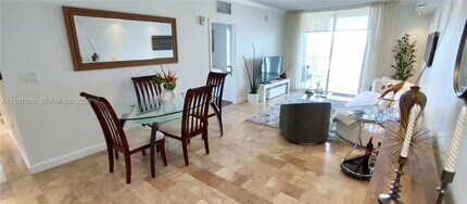 170 SE 14th St in Miami, FL - Building Photo - Building Photo